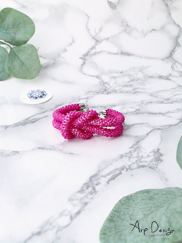 Magic Knot Magic Knot